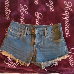 Levi's cut-offs